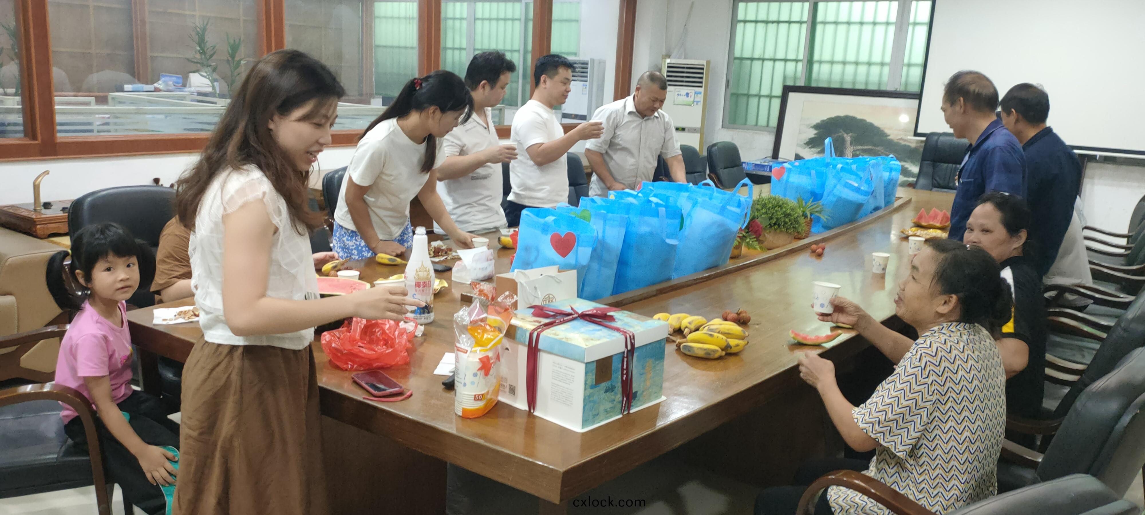 東莞(guan)雨貝-6月份(fen)員(yuan)工生日會