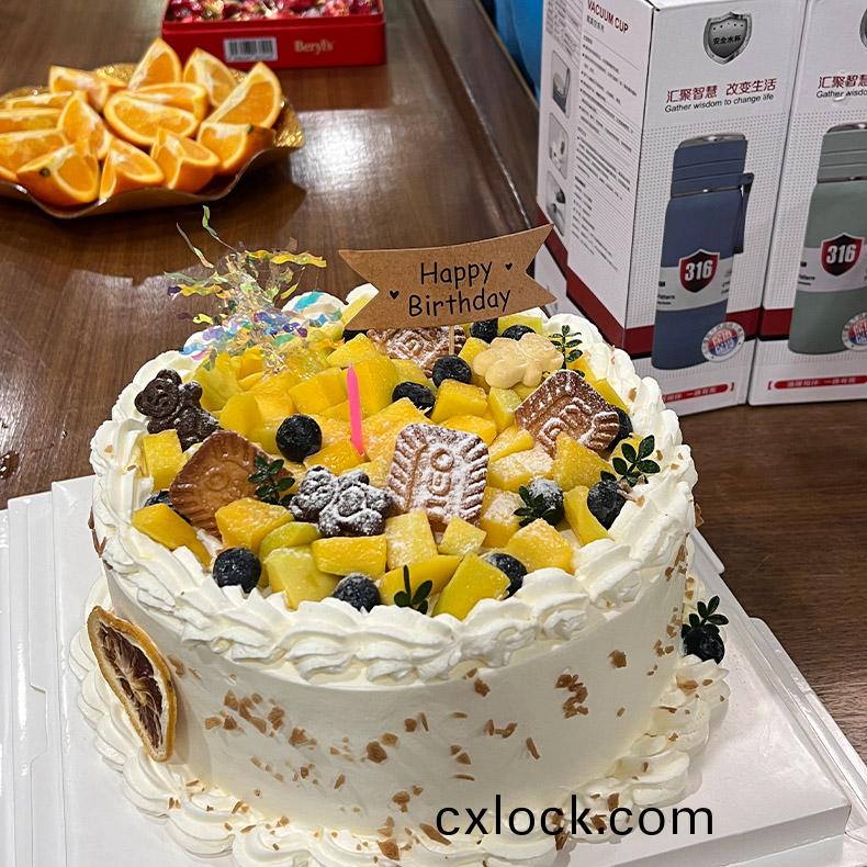 擧辦2024年(nian)員(yuan)工(gong)生日會